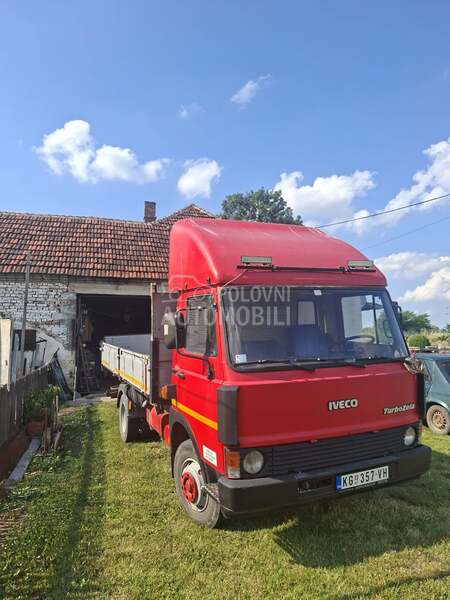Zastava 100ks