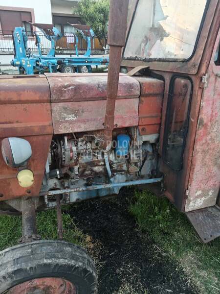 Universal 445