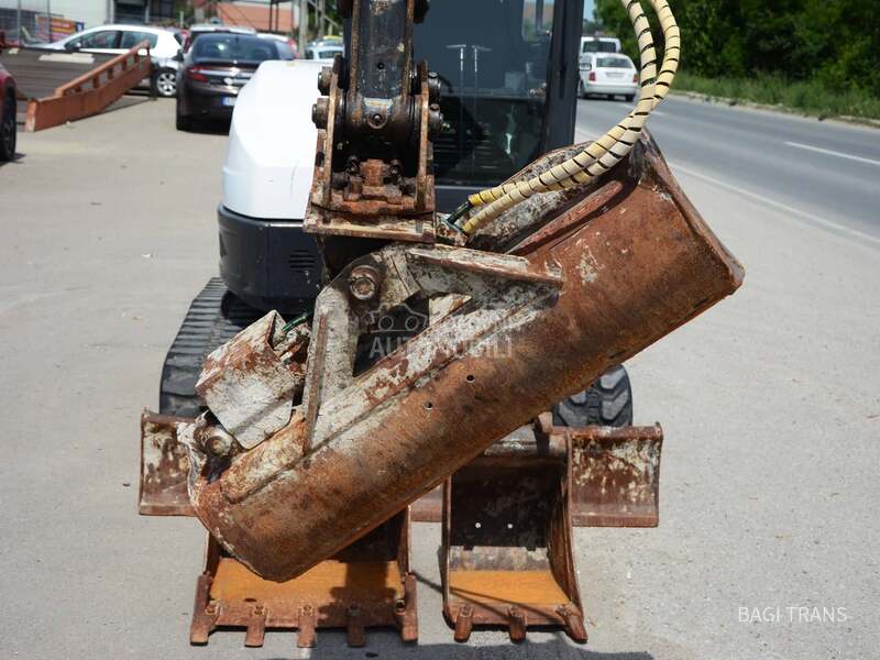 Bobcat E35