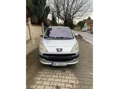 Peugeot 1007 1.4