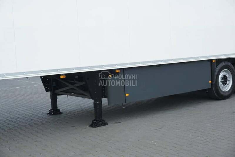 Schmitz Cargobull / DOM2336