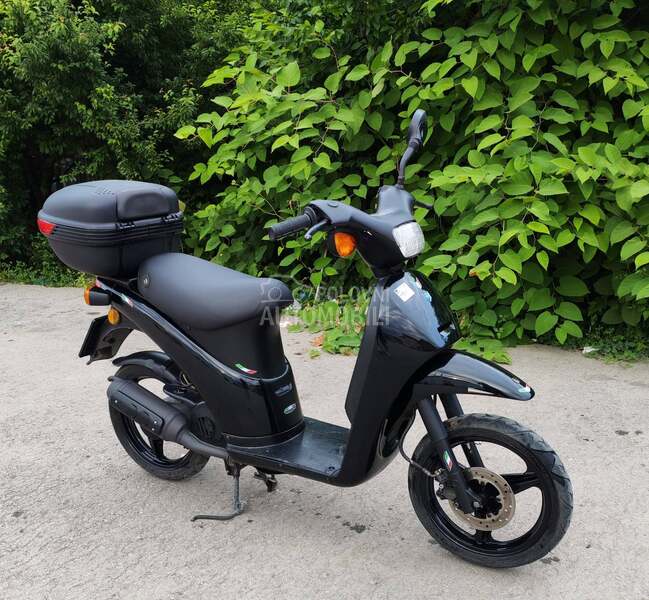 Piaggio Free