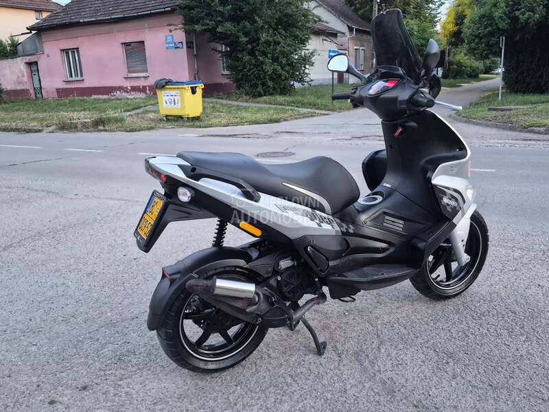 Gilera Runner