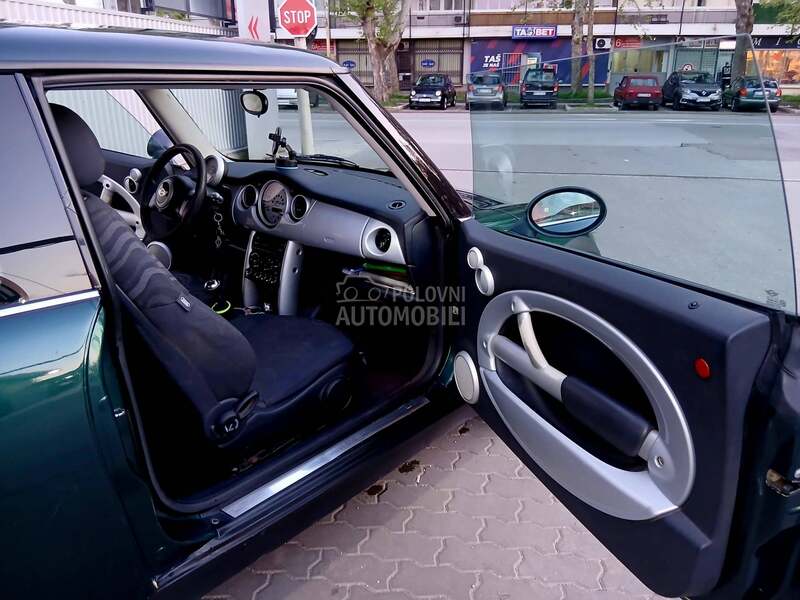 MINI One 