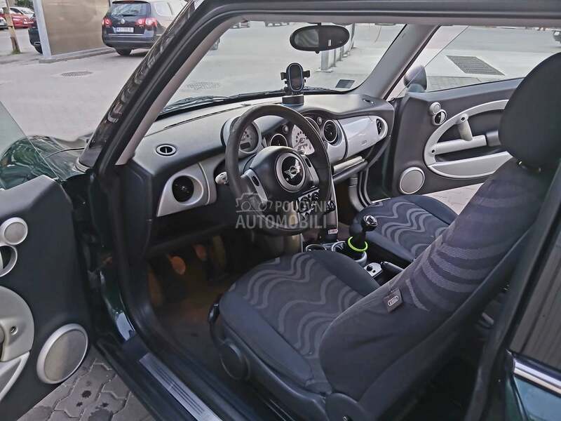 MINI One 