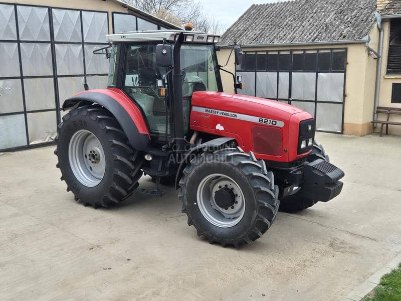 Massey Ferguson 8210