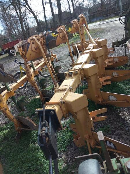 Fermec RAZNI PLUGOVI