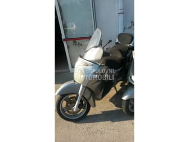aprilia scarabeo 500 polovni delovi