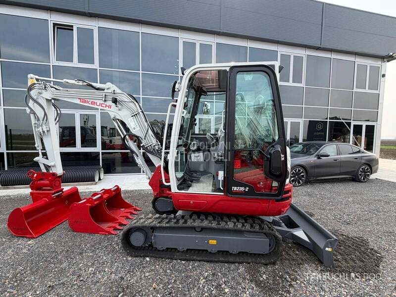 Takeuchi TB235