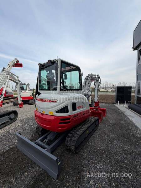 Takeuchi TB235