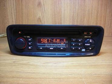 Fabricki cd radio za Peugeot 206
