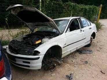 BMW 318 - kompletan auto u delovima