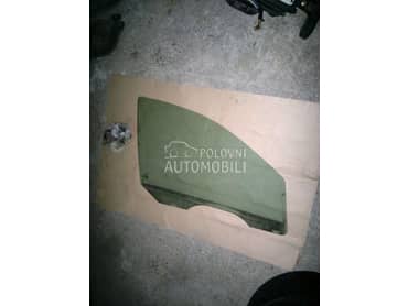 Stakla vrata za Ford Focus od 1998. do 2004. god.