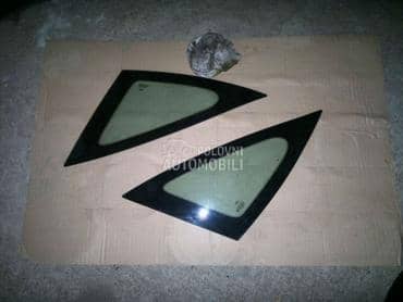 Bocno staklo za Ford Focus od 1998. do 2004. god.