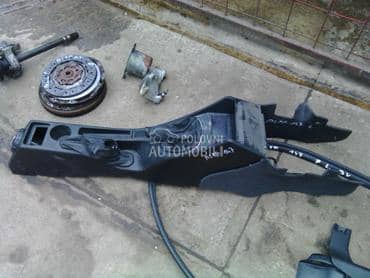 Srednja konzola za Alfa Romeo 147