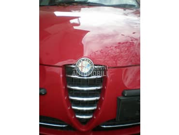 Alfa Romeo 147 -  kompletan auto u delovima