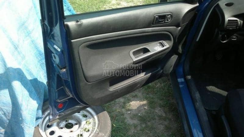 PASSAT B5 U DELOVIMA