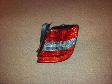 Stop svetlo desno za Fiat Stilo od 2001. do 2003. god.