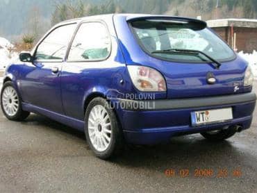 Zadnji spojler za Ford 