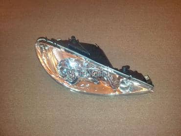 Far desni za Peugeot 206 od 1998. do 2009. god.