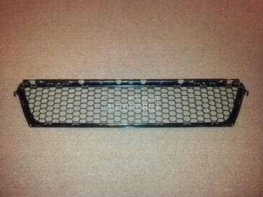 Centralna resetka za Dacia Sandero od 2008. do 2013. god.