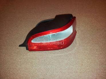 Stop svetlo desno za Citroen Saxo od 2000. do 2004. god.