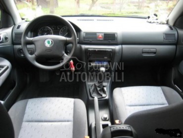 Škoda - kompletan auto u delovima