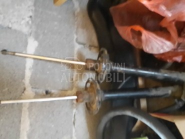 Zadnji amortizeri za Audi A4