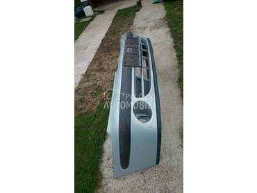 Prednji branik za Renault Megane