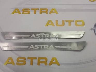 Nalepnie na pragu za Opel Astra H