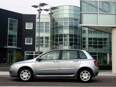 Fiat Stilo - kompletan auto u delovima