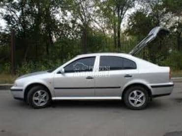 Škoda Octavia - kompletan auto u delovima