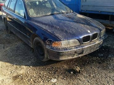 BMW 525 - kompletan auto u delovima