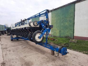Kinze 3600 16 redova