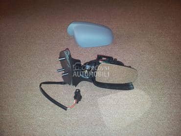 Elektricni desni retrovizor za Volkswagen Polo od 1999. do 2002. god.