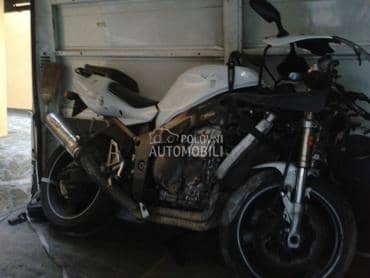 kawasaki zx7r delovi