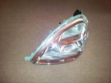 Far levi za Mercedes Benz  od 2001. do 2004. god.