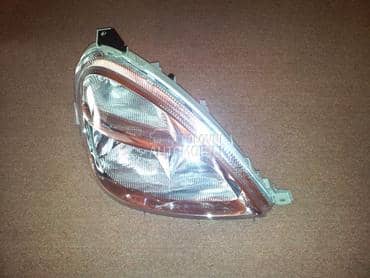 Far desni za Mercedes Benz  od 2001. do 2004. god.