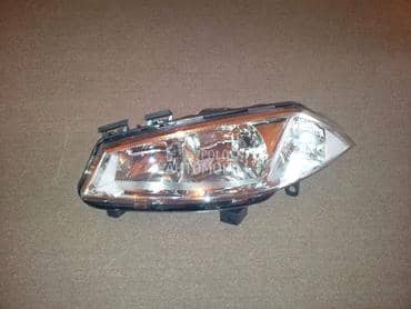 Far levi za Renault Megane od 2002. do 2005. god.