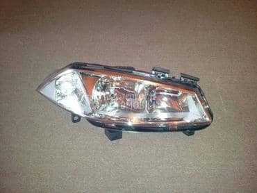 Far desni za Renault Megane od 2002. do 2005. god.