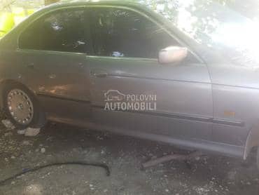 Delovi za BMW 520