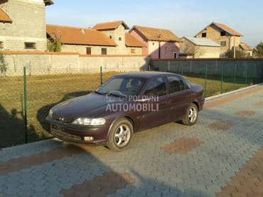 Opel Vectra B - kompletan auto u delvoima
