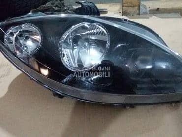 Desni far za Seat Altea