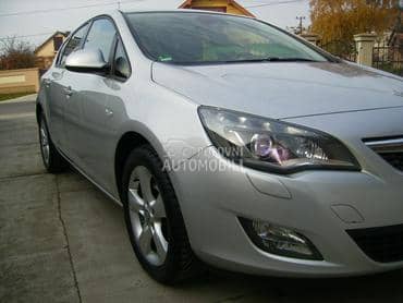 Delovi za Opel Astra J
