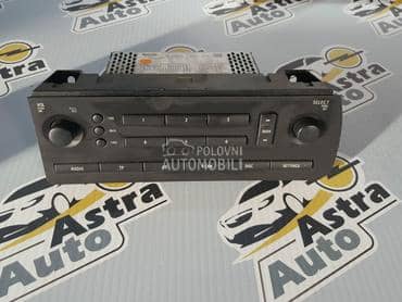 Readio fabricki za Saab 9-3