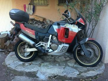 africa twin 750 delovi