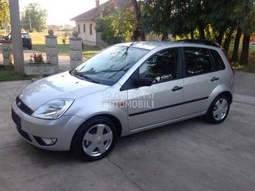 Ford Fiesta - kompletan auto u delovima