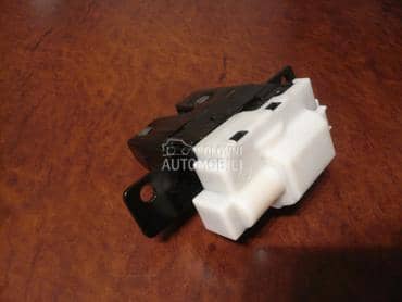 Reno Megan 2 brava gepek vrata