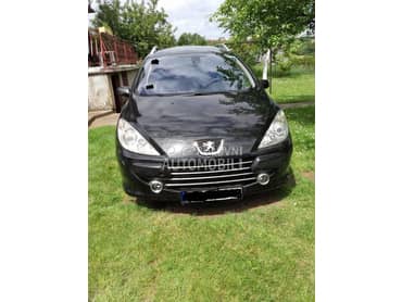 Peugeot 307 - kompletan auto u delovima