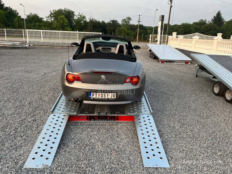 Niewiadow Pongratz kip 4x2m. 2,5t.